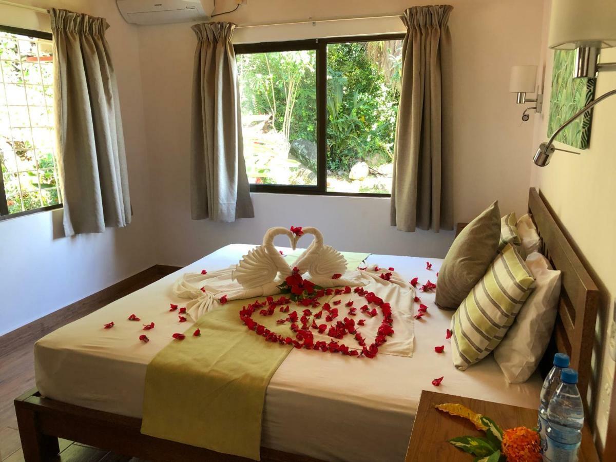Le Grand Bleu Villas Baie Sainte Anne Εξωτερικό φωτογραφία